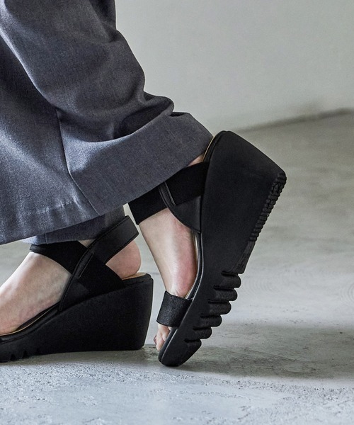 Fashion Letter(ファッションレター)の「日本製 ゴムストラップコンフォートシューズサンダル 痛くないサンダル(サンダル・レディース・ベージュ系その他/ブラック・LL/L/M/S)」の19枚目の写真