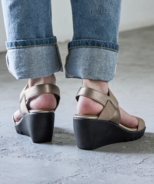 Fashion Letter(ファッションレター)の「日本製 ゴムストラップコンフォートシューズサンダル 痛くないサンダル(サンダル・レディース・ベージュ系その他/ブラック・LL/L/M/S)」の16枚目の写真