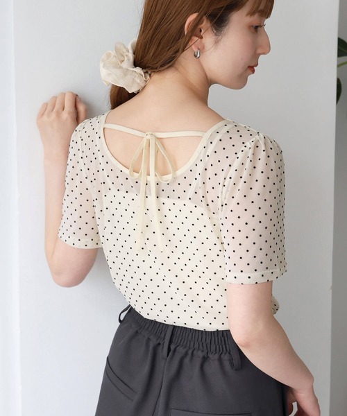 tiptop（ティップトップ）の「前後2wayリボン半袖Tシャツ（Tシャツ/カットソー・レディース・ブラック系その他/ホワイト系その他/ブラック/アイボリー・FREE）」の3枚目の写真