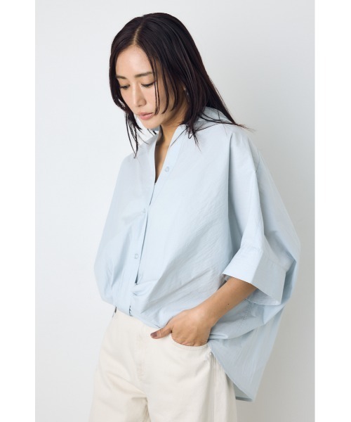 AZUL by moussy（アズールバイマウジー）の「フロントタック半袖ドルマンブラウス（シャツ/ブラウス・レディース・オフホワイト/サックスブルー/イエロー/ストライプ・SMALL/MEDIUM）」の15枚目の写真