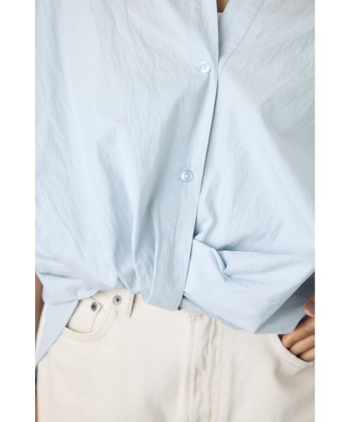 AZUL by moussy（アズールバイマウジー）の「フロントタック半袖ドルマンブラウス（シャツ/ブラウス・レディース・オフホワイト/サックスブルー/イエロー/ストライプ・SMALL/MEDIUM）」の22枚目の写真