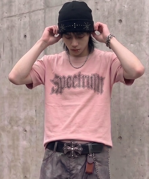 SPINNS(スピンズ)の「“キラッとロゴで差つく” 短丈半袖Tシャツ/ラインストーン(Tシャツ/カットソー・メンズ・ホワイト/ブラック系その他/ブラック/ピンク系その他・ONESIZE)」の4枚目の写真