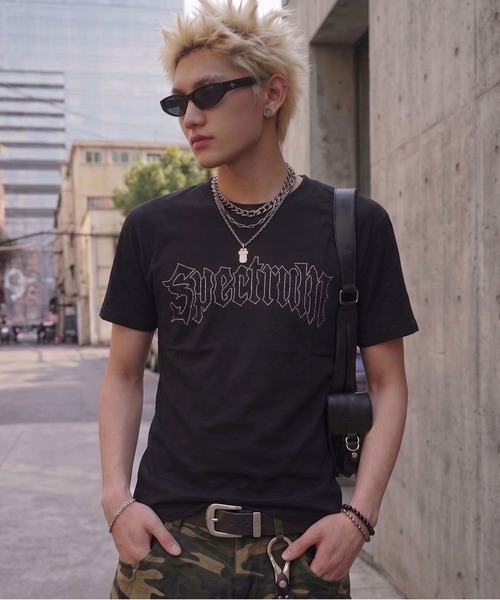 SPINNS(スピンズ)の「“キラッとロゴで差つく” 短丈半袖Tシャツ/ラインストーン(Tシャツ/カットソー・メンズ・ホワイト/ブラック系その他/ブラック/ピンク系その他・ONESIZE)」の1枚目の写真