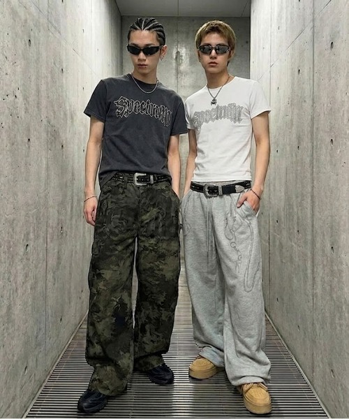 SPINNS(スピンズ)の「“キラッとロゴで差つく” 短丈半袖Tシャツ/ラインストーン(Tシャツ/カットソー・メンズ・ホワイト/ブラック系その他/ブラック/ピンク系その他・ONESIZE)」の15枚目の写真