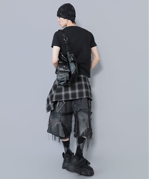 SPINNS(スピンズ)の「“キラッとロゴで差つく” 短丈半袖Tシャツ/ラインストーン(Tシャツ/カットソー・メンズ・ホワイト/ブラック系その他/ブラック/ピンク系その他・ONESIZE)」の19枚目の写真