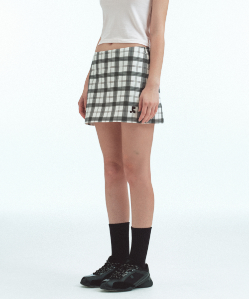 Rest&Recreation（レストアンドレクリエーション）の「RR CHECK MINI SKIRT - IVORY（スカート・レディース・その他・SMALL/MEDIUM）」の4枚目の写真