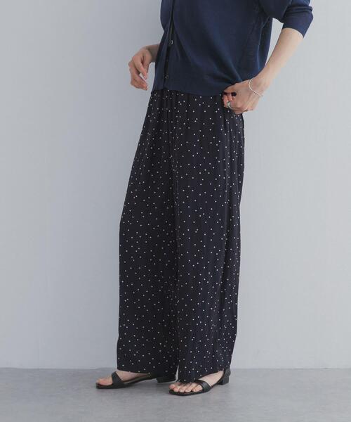 URBAN RESEARCH DOORS（アーバンリサーチドアーズ）の「『接触冷感/吸水速乾』ドットドライタッチリラックスパンツ｜イージー/ウエストゴム/機能性（その他パンツ・レディース・ネイビー/ブラック・FREE）」の11枚目の写真