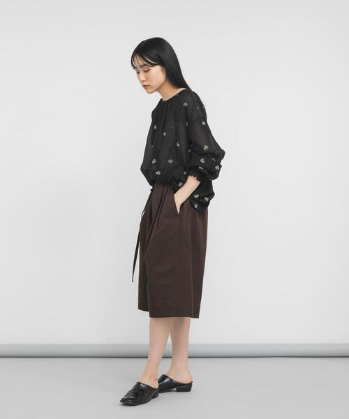KBF(ケイビーエフ)の「『STAFF DESIGN PROJECT』2WAY刺繍ブラウス(シャツ/ブラウス・レディース・ブラック系その他/ブラウン系その他/ホワイト系その他・ONE)」の18枚目の写真