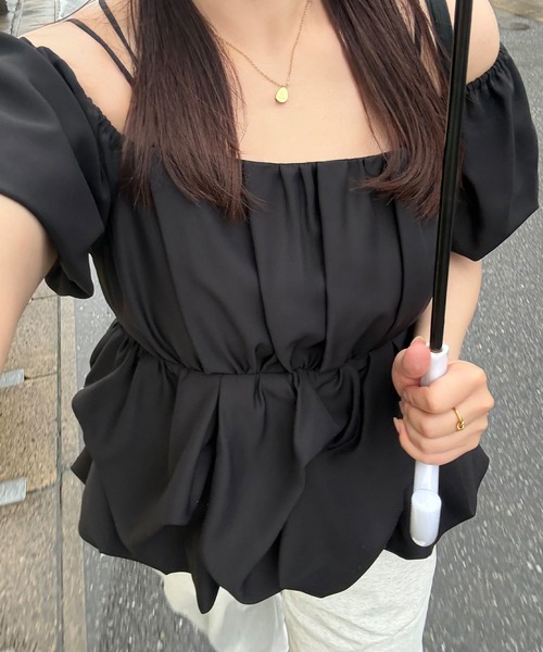 junoah（ジュノア）の「バルーンペプラムブラウス（シャツ/ブラウス・レディース・モカ/ホワイト/ブラック・SMALL/MEDIUM/LARGE）」の7枚目の写真