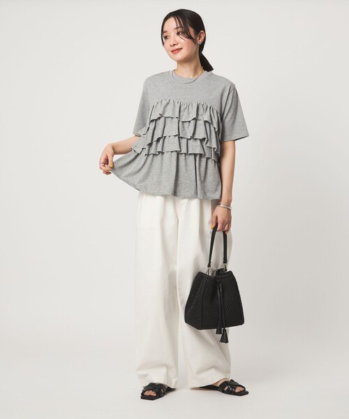 green label relaxing(グリーンレーベルリラクシング)の「【WEB限定】<at ease>フロント フリル ショートスリーブ カットソー(Tシャツ/カットソー・レディース・ホワイト/コバルトブルー/ブラック/ライトグレー・FREE)」の7枚目の写真