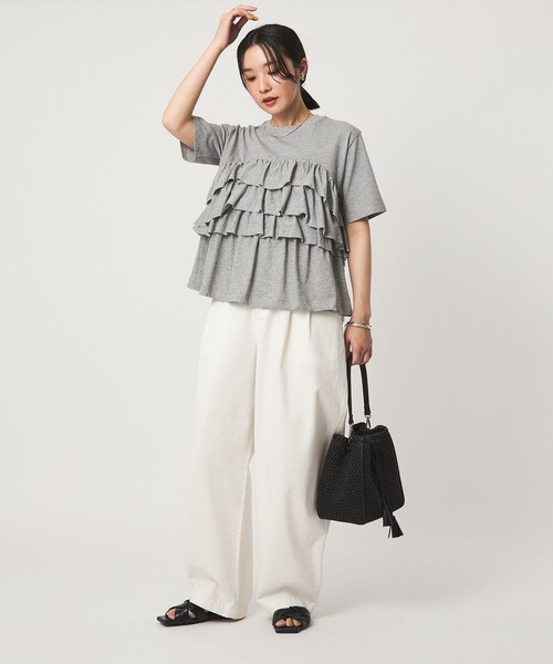green label relaxing(グリーンレーベルリラクシング)の「【WEB限定】<at ease>フロント フリル ショートスリーブ カットソー(Tシャツ/カットソー・レディース・ホワイト/コバルトブルー/ブラック/ライトグレー・FREE)」の8枚目の写真