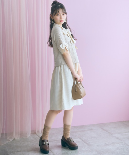 marun（マルン）の「＜大きいサイズ＞ストライプシャツドッキングワンピース(リボンタイ付)  marun（ワンピース・レディース・ベージュ系/ネイビー系・LL/L/5L/4L/3L）」の3枚目の写真