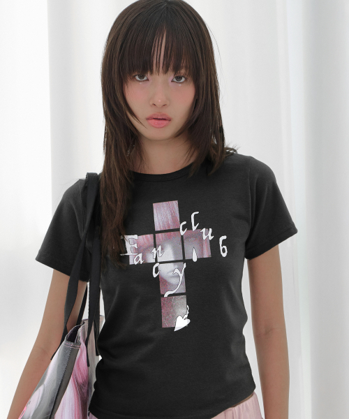 FANCY CLUB(ファンシークラブ)の「クロスキラT (ブラック) F26QB054(Tシャツ/カットソー・レディース・その他・ONE)」の2枚目の写真