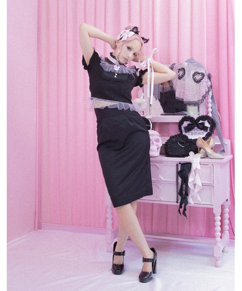 AVENCHUMU(アバンチュウム)の「Heart apron tight skirt(スカート・レディース・ピンク/ブラック・XS/FREE)」の5枚目の写真