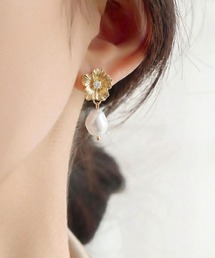 YU-KA:ドロップパールフラワーイヤリング Drop Pearl Flower Earrings