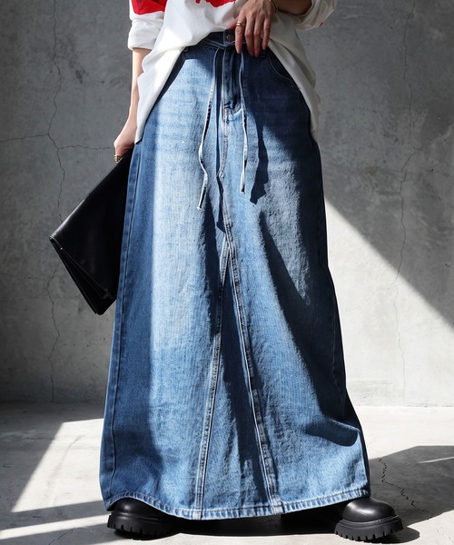 antiqua(アンティカ)の「リメイク風 スリット デニムスカート(デニムスカート・レディース・ブルー系その他・LARGE/MEDIUM)」の1枚目の写真