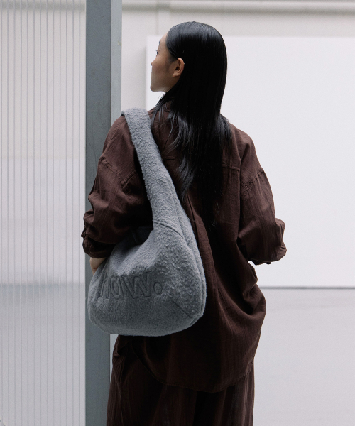 HAVEAWHALE(ハブアホエール)の「wool pebble bag (GR)(ショルダーバッグ・レディース・その他・FREE)」の2枚目の写真