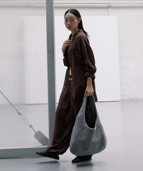 HAVEAWHALE(ハブアホエール)の「wool pebble bag (GR)(ショルダーバッグ・レディース・その他・FREE)」の7枚目の写真