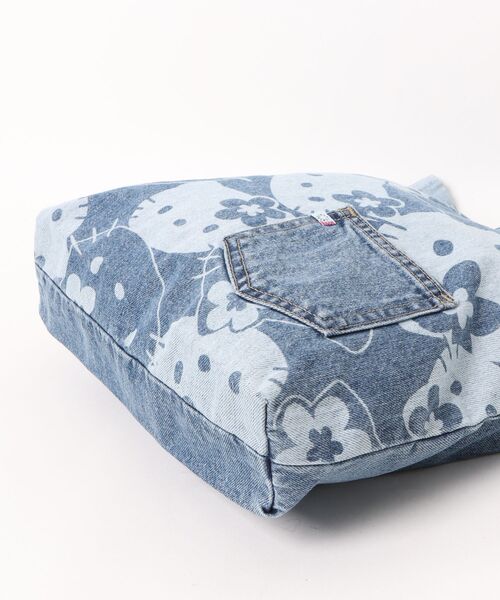 SOMETHING(サムシング)の「SOMETHING×HELLO KITTY (サムシング・ハローキティ)DENIM TOTE BAG/カオハナデザイン デニムトートバッグ/A4対応(トートバッグ・レディース・インディゴブルー・FREE)」の2枚目の写真