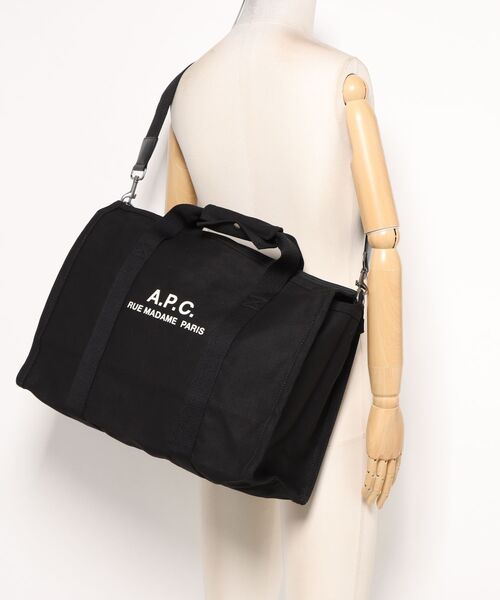 A.P.C.（アーペーセー）の「GYM BAG RECUPERATION（トートバッグ・メンズ・ブラック・ONESIZE）」の2枚目の写真