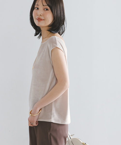 Noble(ノーブル)の「ベロア2WAYタンク(Tシャツ/カットソー・レディース・ベージュ/カーキ・FREE)」の9枚目の写真