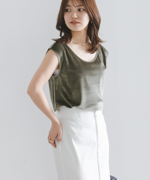 Noble(ノーブル)の「ベロア2WAYタンク(Tシャツ/カットソー・レディース・ベージュ/カーキ・FREE)」の13枚目の写真