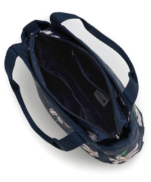 LeSportsac(レスポートサック)の「SMALL JENNI フローラルブルームズネイビー(ショルダーバッグ・レディース・ブルー・FREE)」の10枚目の写真