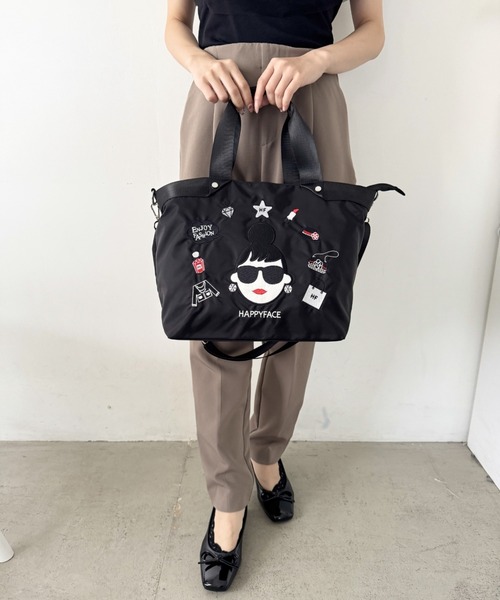 HAPPY FACE(ハッピーフェイス)の「エマ新刺繍2WAYトートBK(トートバッグ・レディース・ブラック・ONE SIZE)」の5枚目の写真