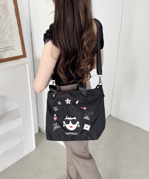 HAPPY FACE(ハッピーフェイス)の「エマ新刺繍2WAYトートBK(トートバッグ・レディース・ブラック・ONE SIZE)」の6枚目の写真