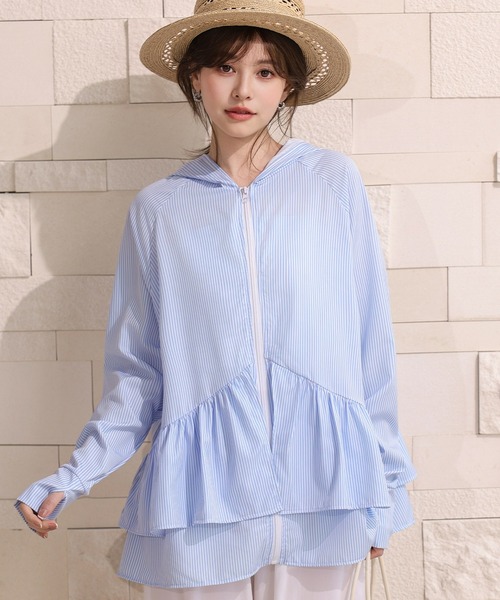 TeddyShop(テディショップ)の「【UVカット率99%/UPF50+/フード・サムホール付き/ふわっと超軽量】お尻が隠れる絶妙丈感。長袖ストライプ柄ティアードフリルラッシュガードパーカー(パーカー・レディース・ブルー/イエロー・S/L/M/LL)」の3枚目の写真