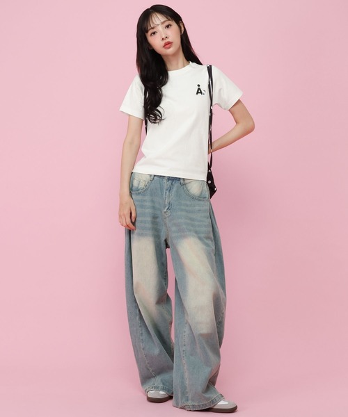 ALAND(エーランド)の「【ハローキティ】AロゴTシャツ(Tシャツ/カットソー・レディース・ブラック/ホワイト・SMALL/LARGE)」の4枚目の写真