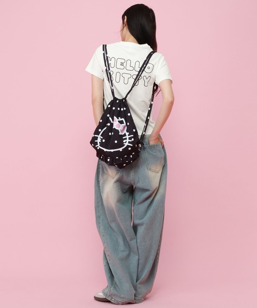 ALAND(エーランド)の「【ハローキティ】AロゴTシャツ(Tシャツ/カットソー・レディース・ブラック/ホワイト・SMALL/LARGE)」の7枚目の写真