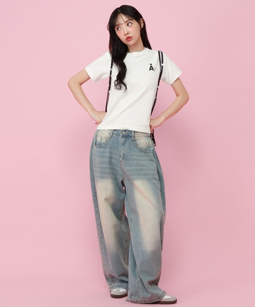 ALAND(エーランド)の「【ハローキティ】AロゴTシャツ(Tシャツ/カットソー・レディース・ブラック/ホワイト・SMALL/LARGE)」の3枚目の写真