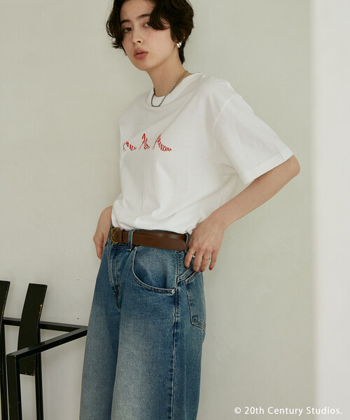 GOOD ROCK SPEED(グッドロックスピード)の「GOOD ROCK SPEED/グッドロックスピード 【The Devil Wears Prada】Heels Tシャツ/『プラダを着た悪魔』(Tシャツ/カットソー・レディース・オフホワイト/チャコール・フリ-)」の4枚目の写真