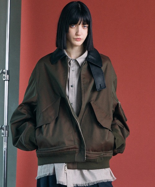 MAISON SPECIAL（メゾンスペシャル）の「《UNISEX》120/2/2 Suvin Cotton Gabardine Prime-Over Leather Collar CWU Flight Jacket/スビンコットンギャバジンプライムオーバー衿レザーCWUフライトジャケット【MAISON SPECIAL/メゾンスペシャル】■セットアップ対応■（ブルゾン・メンズ・カーキ/ブルー/チャコールグレー/ブラック・1/0/2）」の3枚目の写真