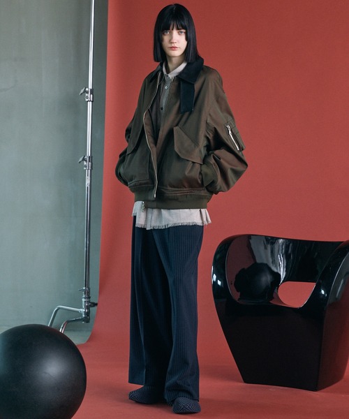 MAISON SPECIAL（メゾンスペシャル）の「《UNISEX》120/2/2 Suvin Cotton Gabardine Prime-Over Leather Collar CWU Flight Jacket/スビンコットンギャバジンプライムオーバー衿レザーCWUフライトジャケット【MAISON SPECIAL/メゾンスペシャル】■セットアップ対応■（ブルゾン・メンズ・カーキ/ブルー/チャコールグレー/ブラック・1/0/2）」の6枚目の写真