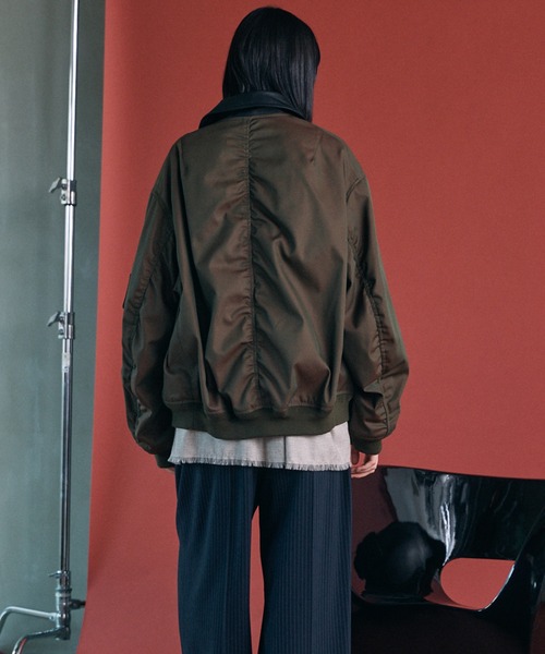MAISON SPECIAL（メゾンスペシャル）の「《UNISEX》120/2/2 Suvin Cotton Gabardine Prime-Over Leather Collar CWU Flight Jacket/スビンコットンギャバジンプライムオーバー衿レザーCWUフライトジャケット【MAISON SPECIAL/メゾンスペシャル】■セットアップ対応■（ブルゾン・メンズ・カーキ/ブルー/チャコールグレー/ブラック・1/0/2）」の16枚目の写真