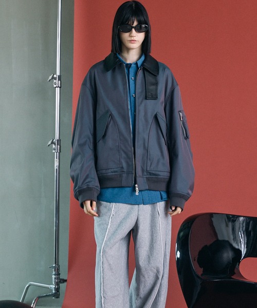 MAISON SPECIAL（メゾンスペシャル）の「《UNISEX》120/2/2 Suvin Cotton Gabardine Prime-Over Leather Collar CWU Flight Jacket/スビンコットンギャバジンプライムオーバー衿レザーCWUフライトジャケット【MAISON SPECIAL/メゾンスペシャル】■セットアップ対応■（ブルゾン・メンズ・カーキ/ブルー/チャコールグレー/ブラック・1/0/2）」の9枚目の写真