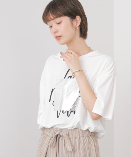 Bou Jeloud(ブージュルード)の「箔エンボス五分袖Tシャツ(Tシャツ/カットソー・レディース・オフホワイト/ブラック/ブラウン・FREE)」の4枚目の写真