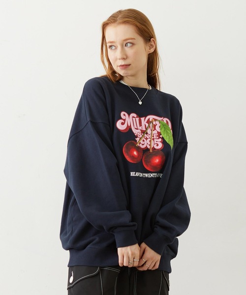 MILKFED.（ミルクフェド）の「CHERRY LOGO SWEAT TOP（スウェット・レディース・オフホワイト/ネイビー/ライトパープル・L/M）」の2枚目の写真