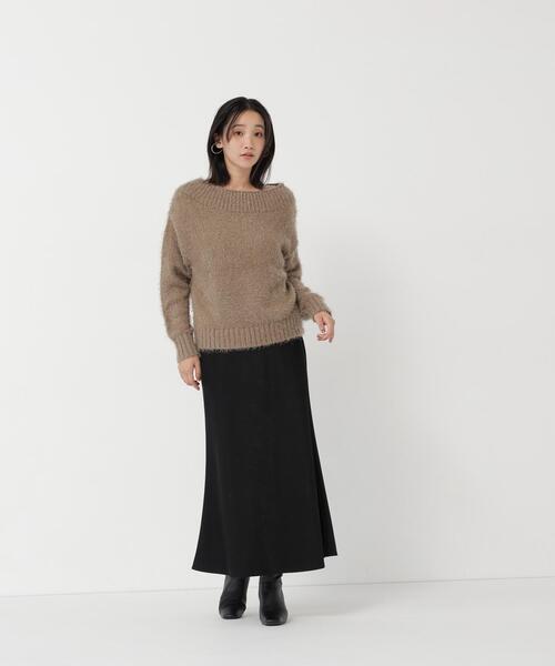 NATURAL BEAUTY BASIC(ナチュラルビューティーベーシック)の「バイアスサテンナロースカート(スカート・レディース・ベージュ/ブラック/オフホワイト・MEDIUM/SMALL)」の4枚目の写真