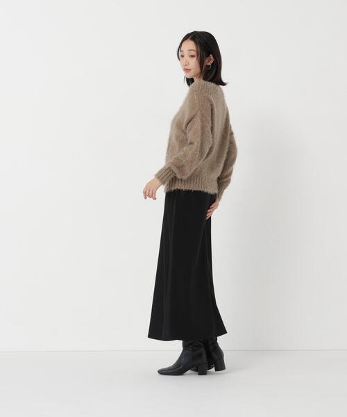 NATURAL BEAUTY BASIC(ナチュラルビューティーベーシック)の「バイアスサテンナロースカート(スカート・レディース・ベージュ/ブラック/オフホワイト・MEDIUM/SMALL)」の7枚目の写真