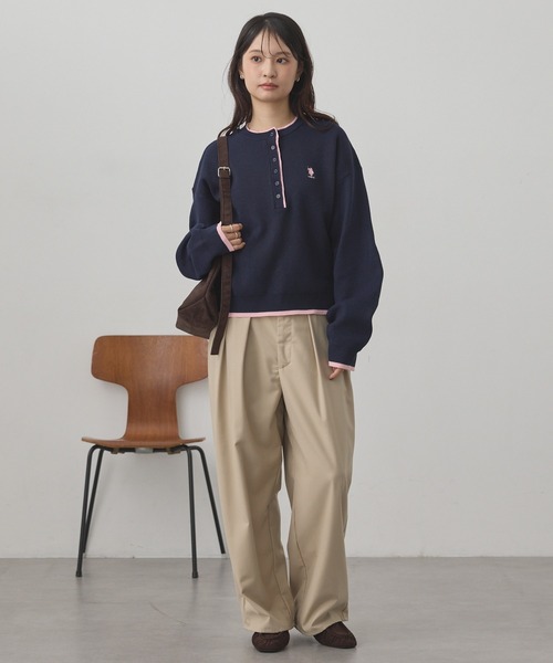 U.S. POLO ASSN.(ユーエスポロアッスン)の「U.S. POLO ASSN./ユーエスポロアッスン 別注 ロゴ刺繍 配色 スウェットライク ヘンリーネックニット(ニット/セーター・レディース・アイボリー/ネイビー/杢グレー/ブラック・M/L)」の22枚目の写真