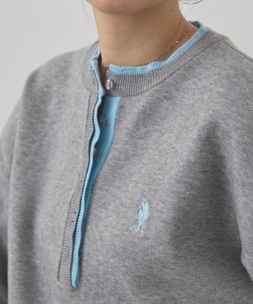 U.S. POLO ASSN.(ユーエスポロアッスン)の「U.S. POLO ASSN./ユーエスポロアッスン 別注 ロゴ刺繍 配色 スウェットライク ヘンリーネックニット(ニット/セーター・レディース・アイボリー/ネイビー/杢グレー/ブラック・M/L)」の9枚目の写真