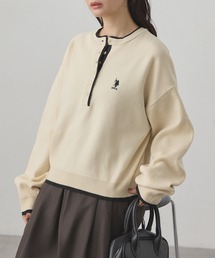 U.S. POLO ASSN./ユーエスポロアッスン 別注 ロゴ刺繍 配色 スウェットライク ヘンリーネックニット
