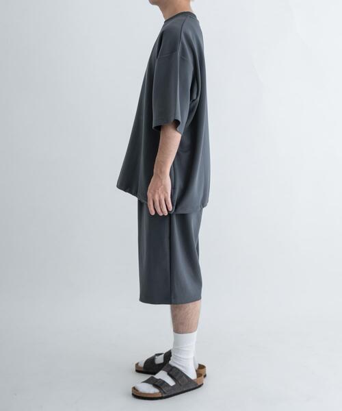 TOHA(トハ)の「リカバリーウェア カットソー 半袖/ショーツ(ルームウェア/パジャマ・メンズ・ネイビー/チャコールグレー/アイボリー/ブラウン・MEDIUM/X-LARGE/LARGE/SMALL)」の15枚目の写真