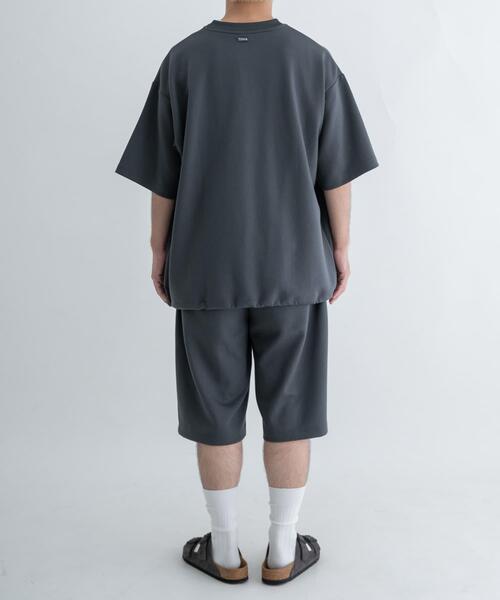 TOHA(トハ)の「リカバリーウェア カットソー 半袖/ショーツ(ルームウェア/パジャマ・メンズ・ネイビー/チャコールグレー/アイボリー/ブラウン・MEDIUM/X-LARGE/LARGE/SMALL)」の16枚目の写真