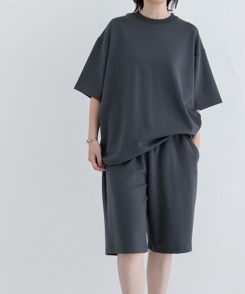 TOHA(トハ)の「リカバリーウェア カットソー 半袖/ショーツ(ルームウェア/パジャマ・メンズ・ネイビー/チャコールグレー/アイボリー/ブラウン・MEDIUM/X-LARGE/LARGE/SMALL)」の17枚目の写真