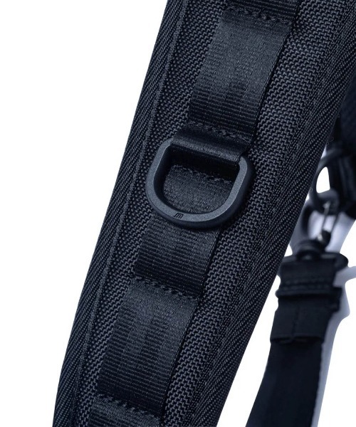 NEW ERA（ニューエラ）の「【NEW ERA】スリングボディバッグ 12L / ブラック [14521310]（ボディバッグ/ウエストポーチ・レディース・ブラック・フリー）」の10枚目の写真