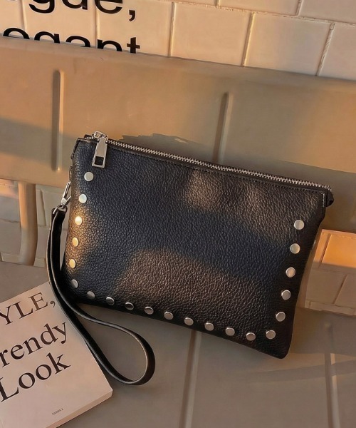 mebole(メボレ)の「studded square shoulder bag(ショルダーバッグ・レディース・アイボリー/シルバー/ブラウン/ブラック・FREE)」の14枚目の写真